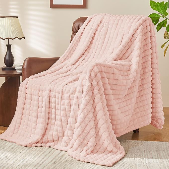 BEDELITE Pink Throw Blanket Twin Size for Bed- Super Soft and Warm 3D Checkered Fluffy Fuzzy Fleece Blanket, Luxurious Plush Cozy Blanket for Room Decor Fall and Winter, 60x80 inches