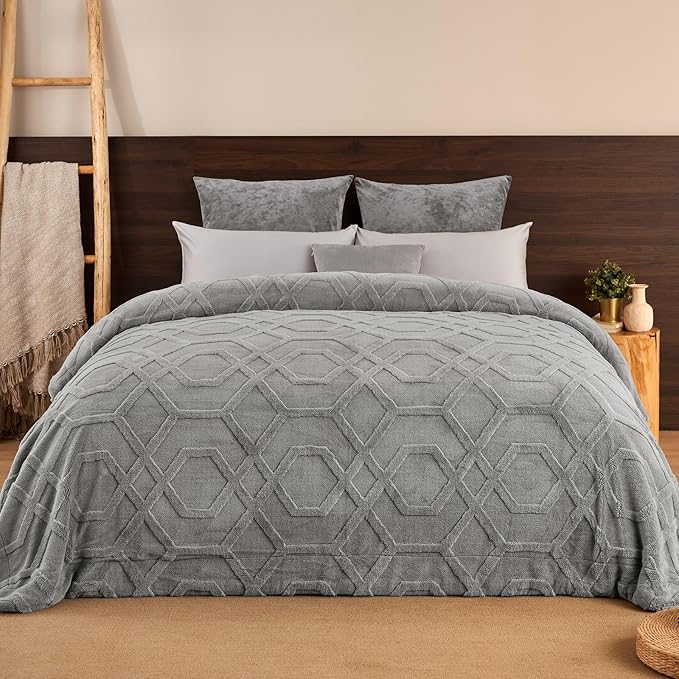 PHF Fluffy Sherpa Fleece Blanket King Size for Winter, Warm and Cozy, 510GSM 3D Tufted Shaggy Fleece Blanket for Sofa Bed, Grey, 108"x90"