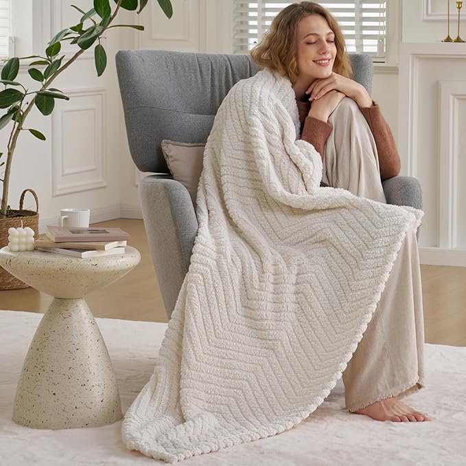 Joiedomi Cream White Throw Blanket for Couch, Soft & Warm White Fleece Blankets Gifts for Women Mom, Cozy Cute Soft Throw 50x60 Inches