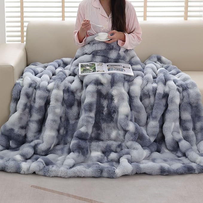 Blue Faux Fur Throw Blanket for Couch, 60X80 Inch Cozy Plush Blanket for Bed, Sofa & Reading Nook Chair Bedroom Living Room