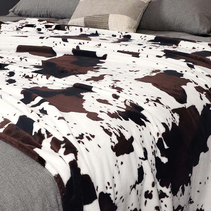 Flannel Cow Print Blanket 60"x80", Ultra Cozy Cow Throw Blanket for Couch Bed and Travel, Cow Decor Throw Blankets for Bed, All Seasons Twin Size Blanket 60"x80"