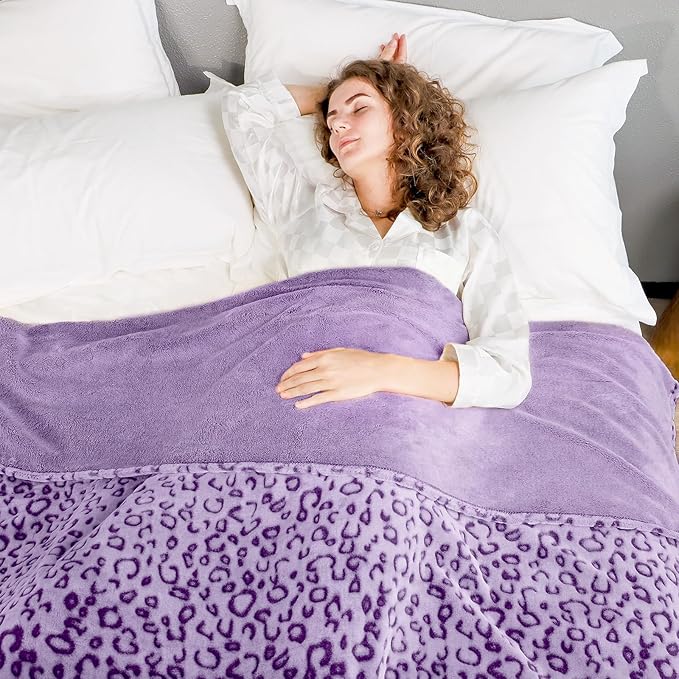 Purple Gifts for Women, Purple Leopard Print Throw Blanket, Soft Warm Fleece Plush Blanket for Couch Bed Sofa, Cozy Purple Bedroom Living Room Decor, Birthday for Women Girls