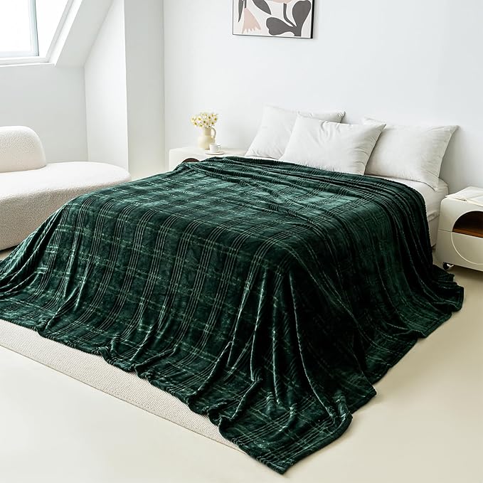 COOVA Oversized King Fleece Blanket 120x120 inches, Soft Cozy Warm Giant Extra Large 10'x10' Blanket for Bed, Sofa, Couch,Travel, Camping, California Huge Big Throw Blanket, Checkered Forest Green