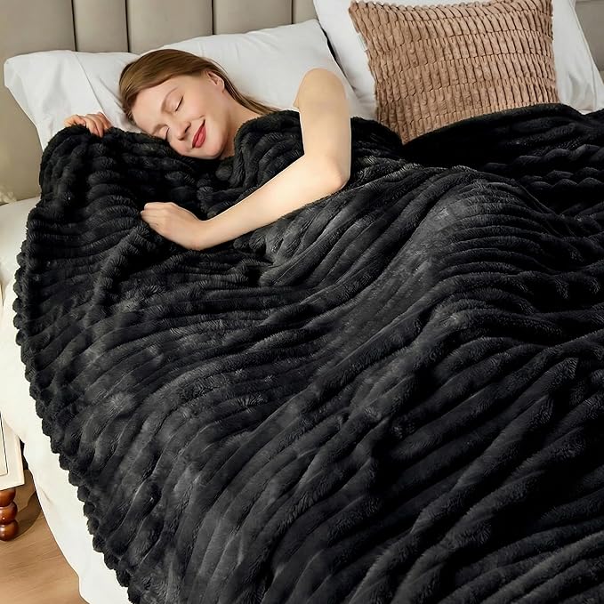 Black Fleece Throw Blanket for Couch, 320GSM Super Soft Cozy Blanket for Home Decor, Perfect Cozy Gifts for Women Men Gifts, Lightweight All Season Couch Blanket, 50x60 Inches