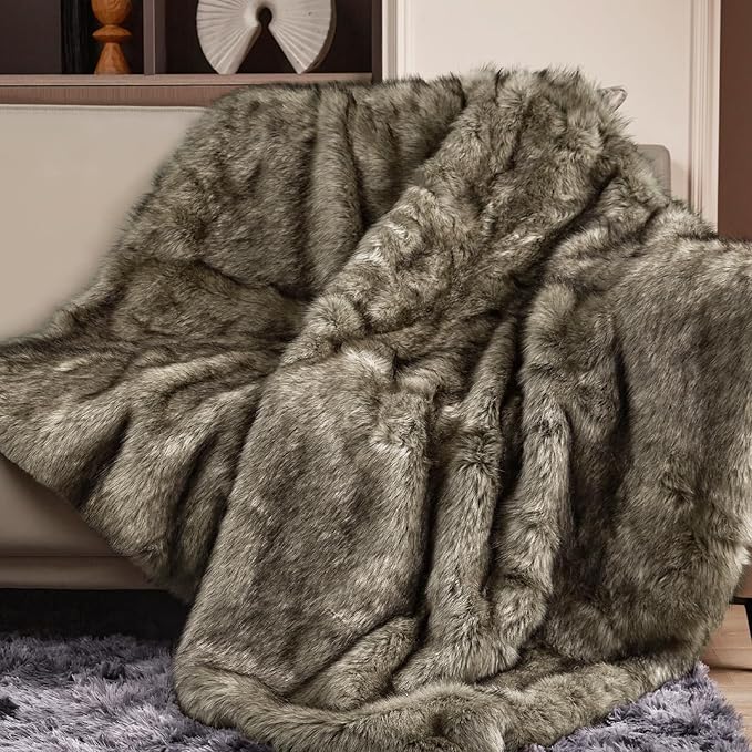 Touchat Luxury 1000GSM Faux Fur Throw Blanket, Super Thick Warm Cozy Grey Blankets for Couch Bed Sofa, Plush Fuzzy Elegant Soft Reversible Mink Blanket for Living Room Bedroom, 60 * 80,Grey