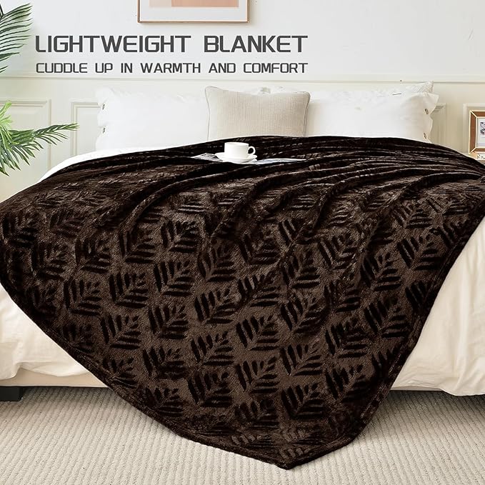 Exclusivo Mezcla Fleece Throw Blanket for Couch, Super Soft and Cozy Blankets All Season Use, Leaves Pattern, Plush Fuzzy Lightweight, Coffee, 50x60 Inch