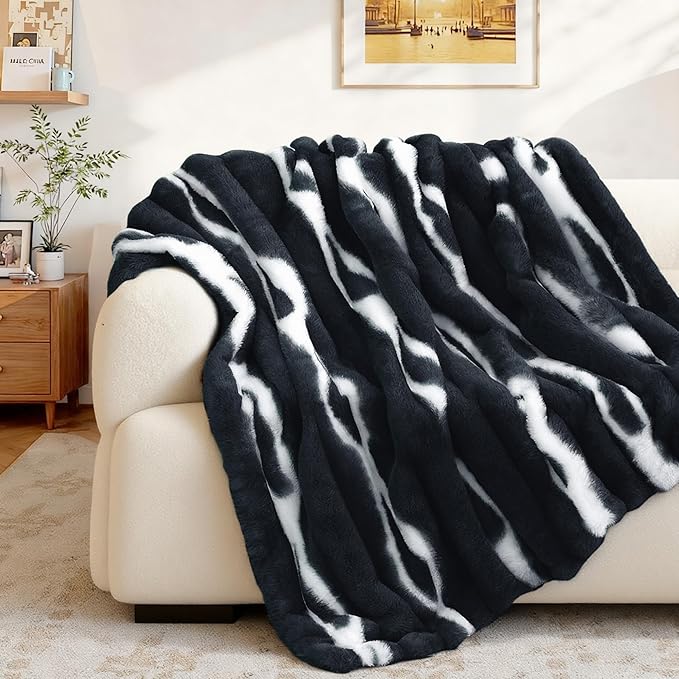 Faux Rabbit Fur Throw Blanket – 850GSM Thick & Warm, Ultra Soft Plush Blanket for Couch, Bed, Sofa, Ideal Gift for Women, 60" × 80", Black