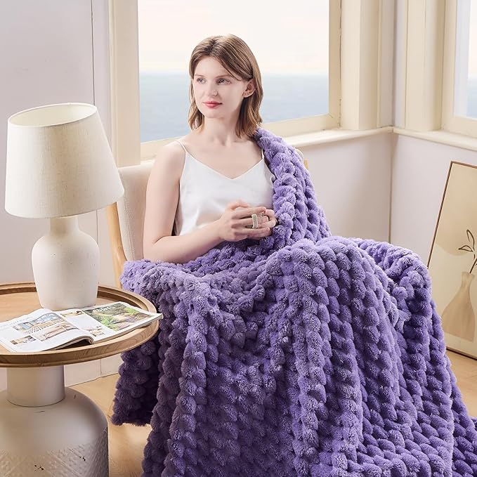 NEWCOSPLAY Super Soft Twin Blanket Lavender Premium Silky Flannel Fleece 3D Clouds Stylish Jacquard Lightweight Bed Blanket All Season Use 350GSM (Lavender, Twin(60"x80"))