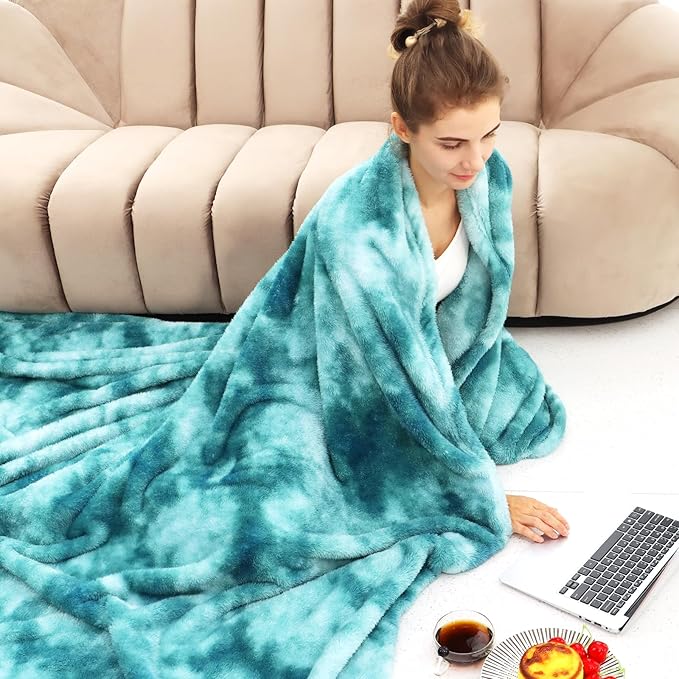Plush Throw Blanket, Soft Flannel Fleece Blanket for Couch Sofa Bed, Cozy Warm Blanket for Bedroom Living Room, Decorative Luxury Throw, Gifts for Women, Birthday Gifts for Wife Mom Girlfriend