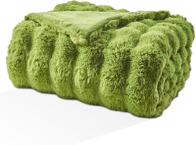 EMME Faux Fur Blanket King Size Dark Green - Big Bubble Rabbit Cozy Blanket for Couch, Thick Furry Plush Shaggy Blankets, 650GSM, 108x90 Inches