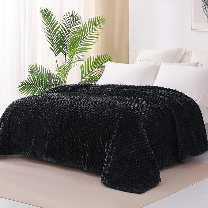 Exclusivo Mezcla Fleece Twin Blanket for Bed, Extra Large Fuzzy Black Bed Blankets, Soft Cozy Plush Sofa Throws for All Seasons, 90x66 Inches