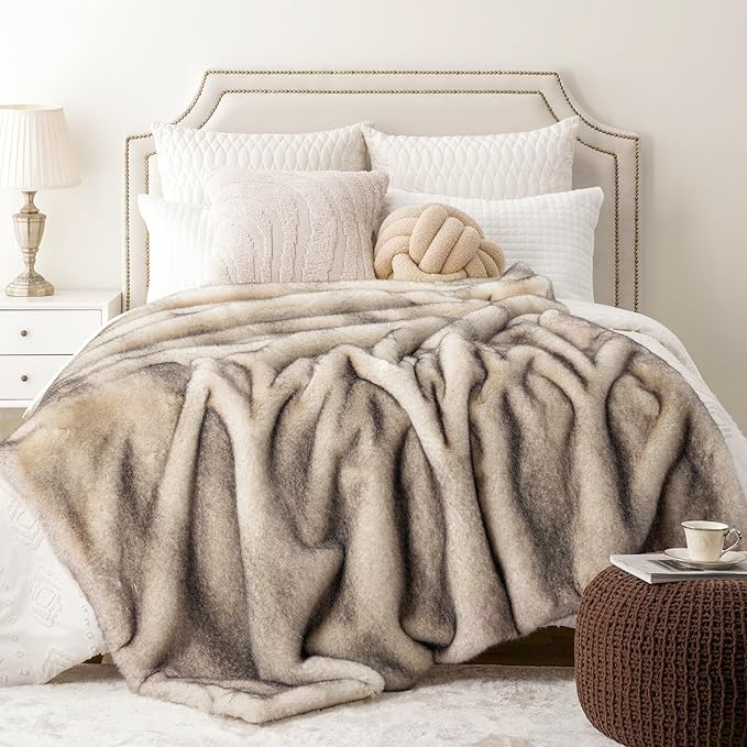 BATTILO HOME Luxury Fluffy Faux Fur Throw Blanket, Cozy Warm Fur Blanket for Couch Sofa, Plush Fuzzy Fur Throws with Long Pile & Brushed Tips, 60"x80"