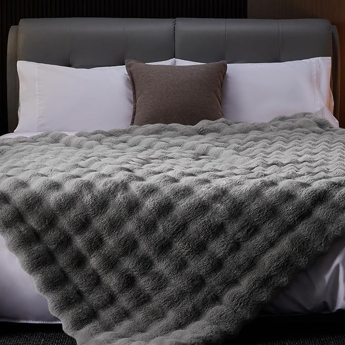 Faux Fur Throw Blanket, 1000GSM Fluffy Soft Bubble Blanket for Couch Bed, Cozy Plush Warm and Thick Blanket, Fuzzy Rabbit Throw for Living Room Bedroom 60''*80'' Light Grey