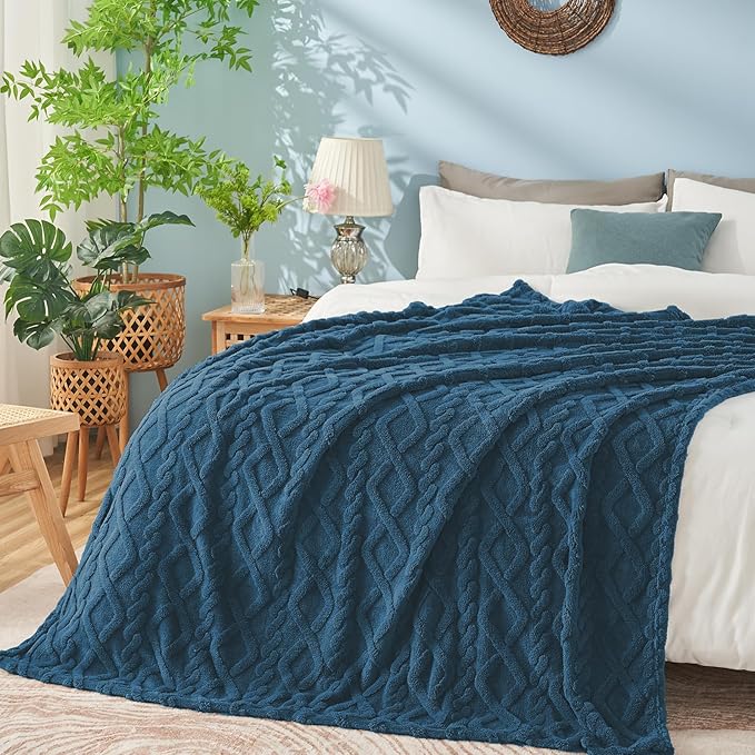 KMUSET Navy Fleece Throw Blanket 50 x 60 Inches,Super Soft Fuzzy Cozy Blue Blanket for All Season