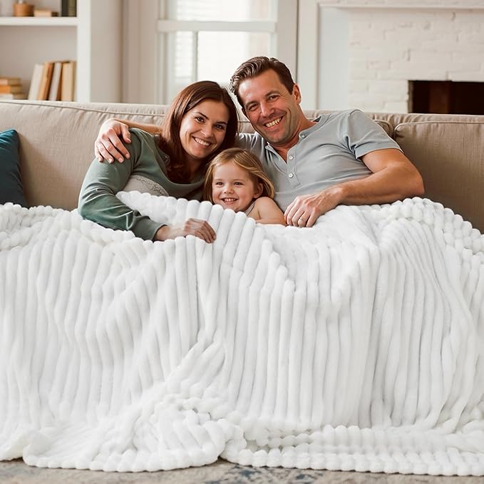 Joiedomi White King Size Blanket for Bed, Soft & Warm White Fleece Blankets Gifts for Women Men Mom, Cozy Cute Soft Cream White Throw 108x90 Inches
