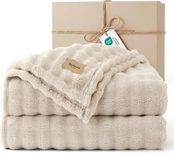 Bedsure 3D Fleece Bubble Blanket - GentleSoft Beige Queen Blanket for Bed Sofa Room Decor - Luxury Soft Cozy Gifts for Grilfriend, Lightweight, All Seasons, Beige, 90"×90"