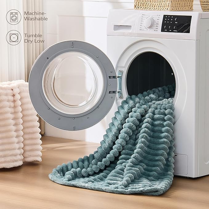 Turquoise Green Fleece Queen Size Blanket for Bed, 320GSM Super Soft Cozy Blanket for Home Decor, Perfect Cozy Gifts for Women Men Gifts, Lightweight All Season Bed Blanket, 90x90 Inches