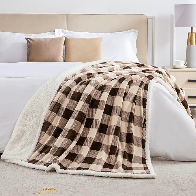 BEAUTEX Sherpa Fleece Throw Blanket, Super Soft Warm Buffalo Plaid Plush Blankets and Throws, Lightweight Cozy Fuzzy Blanket for Couch Sofa Bed (Brown, Throw 50" x 60")