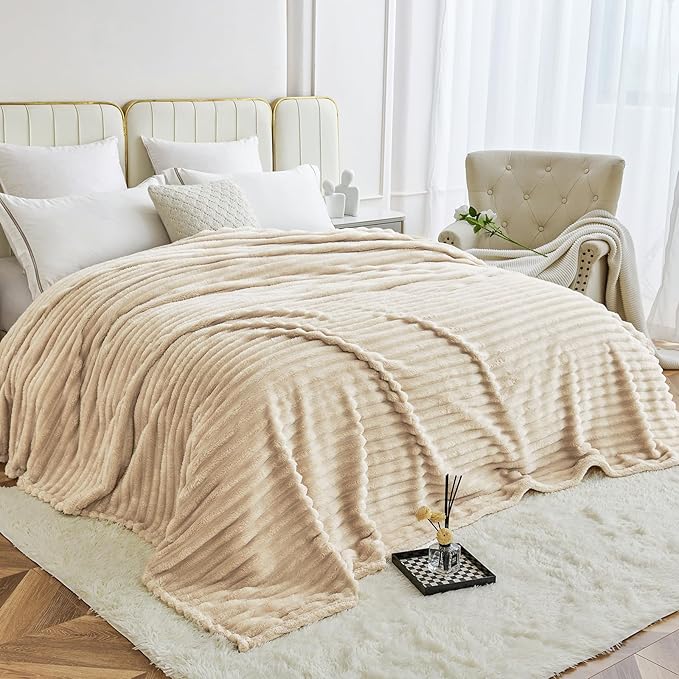 Comelady Fleece Blanket Queen Size for Bed,3D Ribbed Jacquard Warm Fluffy Throw Blanket for Couch Sofa Room Decor-Lightweight Cozy Fuzzy Blanket for All Seasons(Light Brown,90"×90")