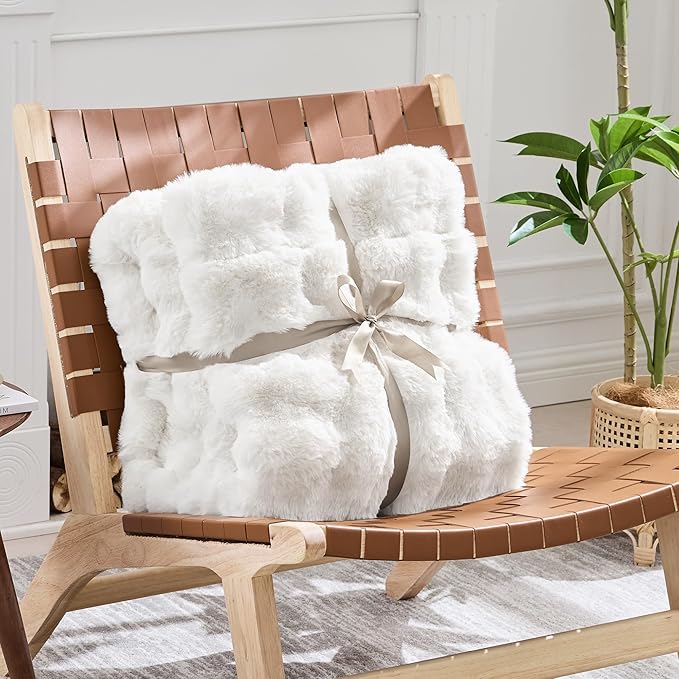 Luxury 1000GSM Faux Rabbit Fur Throw Blanket, Super Heavy Warm Cozy Blankets for Couch Bed Sofa, Bubble Plush Fuzzy Elegant Soft Reversible Mink Blanket for Living Room Bedroom, White