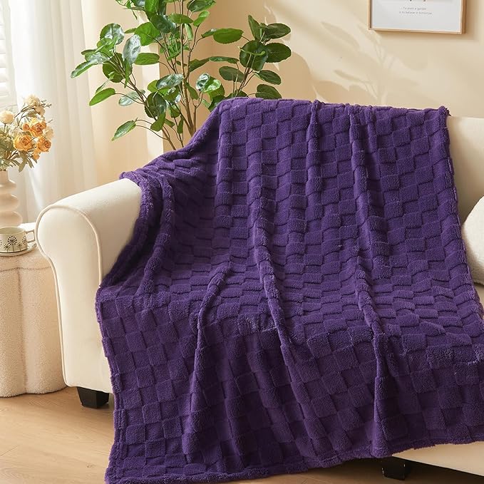 NEWCOSPLAY Super Soft King Blanket Purple Premium Silky Flannel Fleece 3D Checkered Lightweight Bed Blanket All Season Use (Purple Checkered, King(90"x110"))
