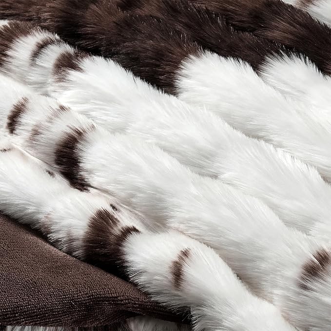 Wajade Fluffy Faux Fur Throw Blanket for Couch Bed 90x90, Luxury Soft Thick Fuzzy Plush Bubble Blanket, Warm Cozy Blanket for Sofa Chair Cow Print-Dark Brown