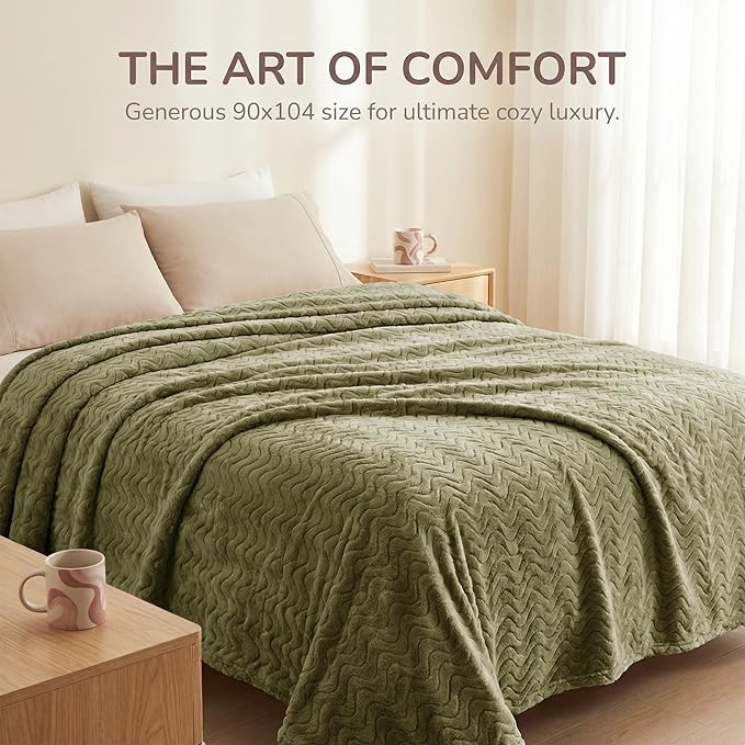 Exclusivo Mezcla Queen Blanket for Bed, Cozy Lightweight Fleece Blankets for All Season, Decorative Giftable Fuzzy Plush Wave Textured Suitable for Women, Men, Olive Green, 90x90 Inches