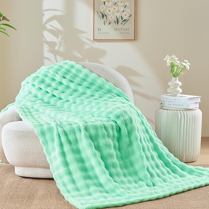 NEWCOSPLAY King Blanket for Couch Aqua Super Soft Flannel Fleece 3D Bubble Lightweight Bed Blanket All Season Use (Aqua, King(90"x110"))