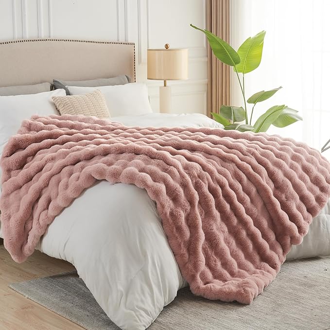 NEWCOSPLAY Faux Fur Twin Blanket Pink Luxury Fluffy Thick Warm Bubble Blanket for Couch Sofa Bed 1000GSM (Pink Bubble Thick, Twin(60"x80"))