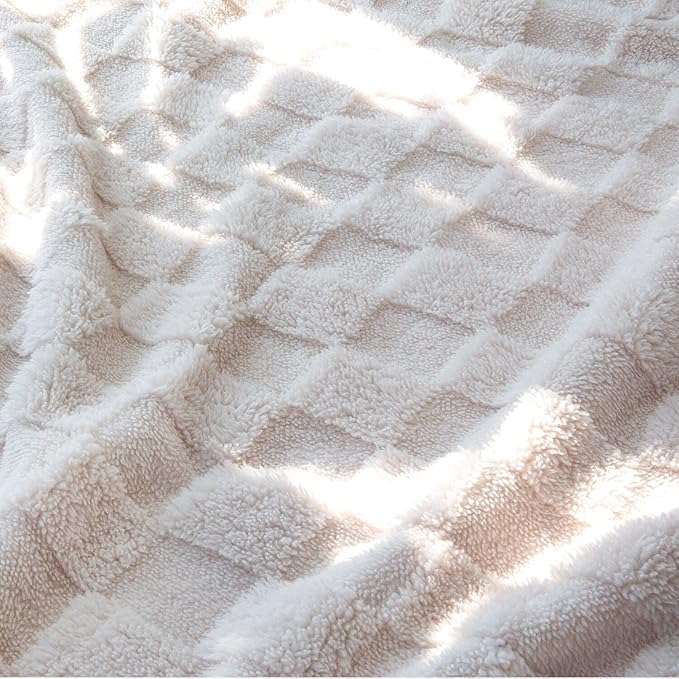 HOMRITAR 3D Gingham Fleece Baby Blanket for Girls Boys Chessboard Grid Warmer Comfort Reversible Shaggy Cozy Decor for Home Bed Blanket for Toddlers 30 x 40 Inches Cream