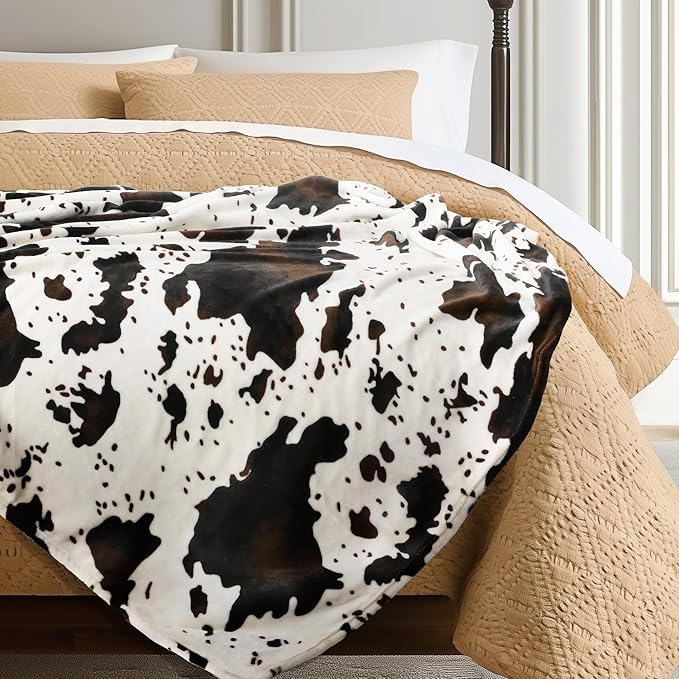 Cow Print Blanket Ultra Soft Flannel Throw Blanket for Couch Bed, Cute Cozy Lightweight All-Season Fleece Blanket Queen, Gift for Women & Girls, 90×90 Inches Black & White