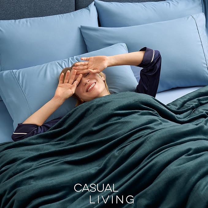 Casual Living King/Cali King Fleece Blanket Fluffy Soft Warm Cozy Bed Blankets for Bedroom Decor Plush Thick Fuzzy Oversized Big Flannel Throw for Bed Chair or Outdoor, 108-inch x 90-inch, Dark Green