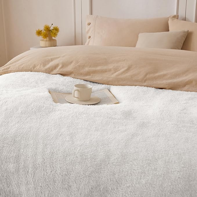 COOVA Ultra Soft Faux Fur Twin Blanket – Fuzzy Fluffy Cozy Microfiber Blankets, Warm Thick Plush Sherpa Fleece Throw Blanket for Couch,Bed,Sofa,Ideal Gift for Women.(Ivory White, 60"x80")