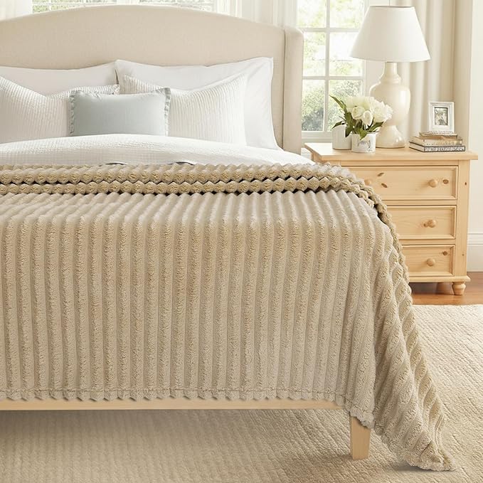 decorUhome Soft Fleece Light Brown Throw Blanket for Couch, Cozy Fluffy Plush Flannel Striped Blanket for Sofa Bed, Lightweight Decorative Ribbed Fuzzy Blanket for Woman, 50x60 Inches