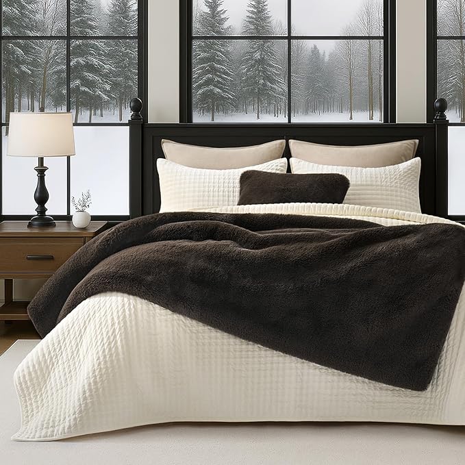 EVERGRACEHOME Luxury Soft Faux Chinchilla Fur Throw Blanket for Couch, Warm Thick Heavy Winter Throw Blanket 1220GSM for Bed, Fluffy Cozy Mink Blanket with Reversible Velvet, Espresso Mink, 50"x60"