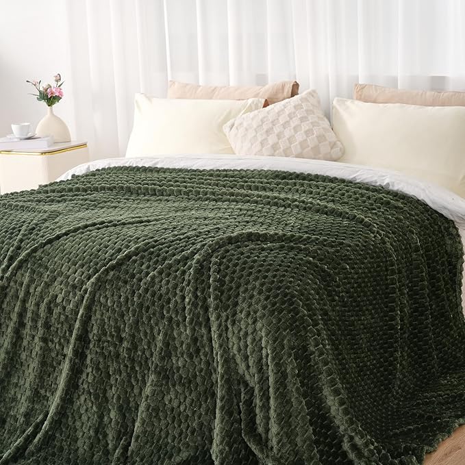 Zyrah Fleece Throws for Couch Super Soft Throw Blanket Lightweight Decorative Fuzzy Cozy Blankets for Sofa Chair Bed (A-Dark Green, Twin(60"x80"))