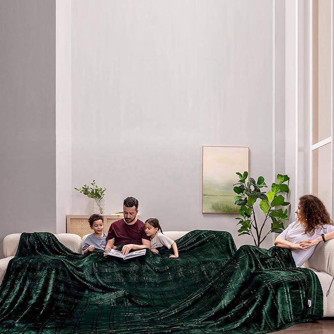 COOVA Oversized King Fleece Blanket 120x120 inches, Soft Cozy Warm Giant Extra Large 10'x10' Blanket for Bed, Sofa, Couch,Travel, Camping, California Huge Big Throw Blanket, Checkered Forest Green