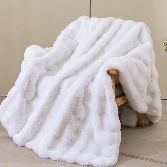 60x80in Faux Fur Throw Blanket for Couch or Bed,Washable Travel Throw Plush Decorative Throw for Home Décor