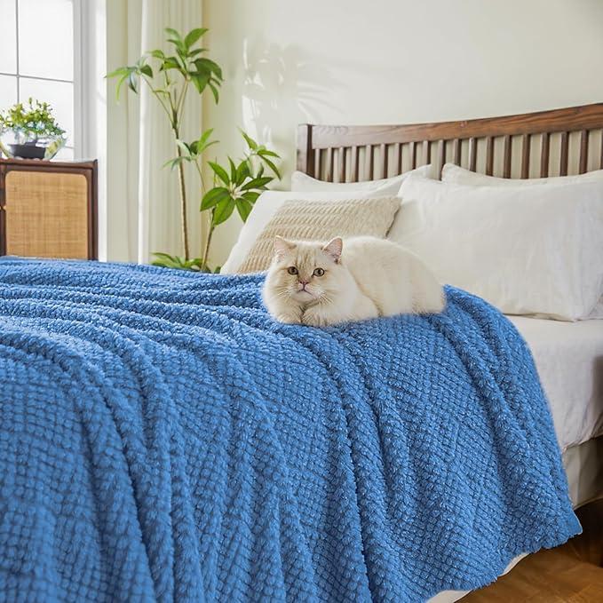 EMME Fleece Blanket, 3D Jacquard Throw Blanket for Couch and Bed, Soft Cozy and Fluffy Blankets Lightweight Luxury Flannel with Waffle Design (Navy Blue, 50" x 60")