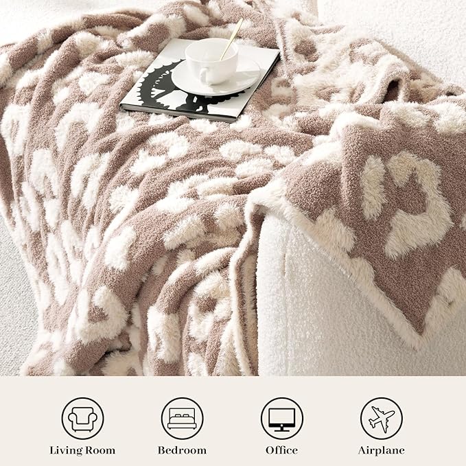 Amélie Home Knit Throw Blanket for Couch, Super Soft Fuzzy Cozy Throw, Giftable Knitted Blanket for Women Men, Birthday, Sofa Bed Living Room Decor, 50" x 60", Beige Leopard