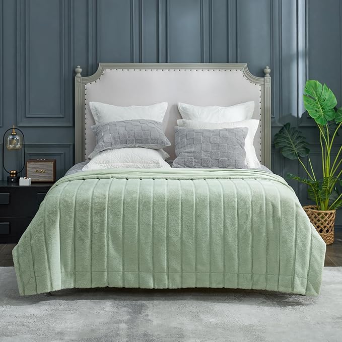 Cozy Bliss Deluxe Sheared Rabbit Faux Fur Throw Blanket, Soft Fuzzy High-Low Sculpted Plush Blanket for Couch, Cozy Home Accent, All Season Use, Green 90"x90"