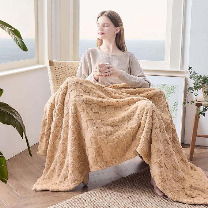NEWCOSPLAY Super Soft Throw Blanket Brown Premium Silky Flannel Fleece 3D Checkered Lightweight Bed Blanket All Season Use (Brown Checkered, Throw(50"x70"))