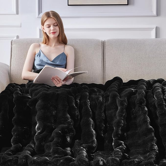 Faux Fur Throw Blanket, 1000GSM Fluffy Soft Bubble Blanket for Couch Bed, Cozy Plush Warm and Thick Blanket, Fuzzy Rabbit Throw for Living Room Bedroom 60''*80'' Black