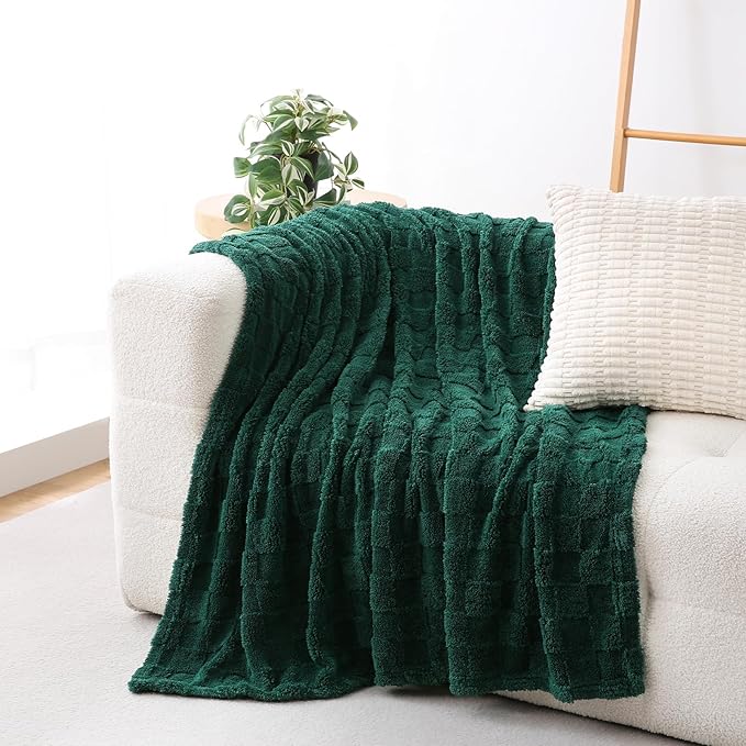 Green Fleece Throw Blanket 60”×80” for Couch Sofa Bed,Super Soft Cozy Plush Microfiber Flannel Blanket with 3D Checkered Design Lightweight for Adults,Woman,Girls
