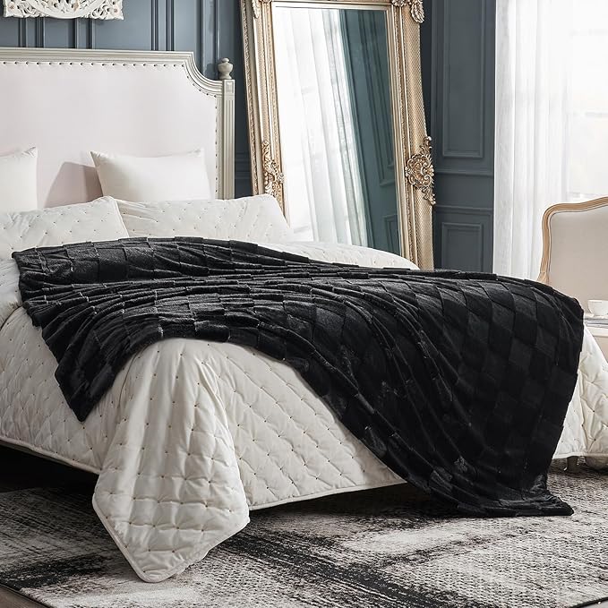 Cozy Bliss Checkered Faux Rabbit Fur Blanket King Size for Bed, Soft Fuzzy Blankets for Women Men, Large Furry Fleece Throw for Bedroom Decor (Black,108" x 90")