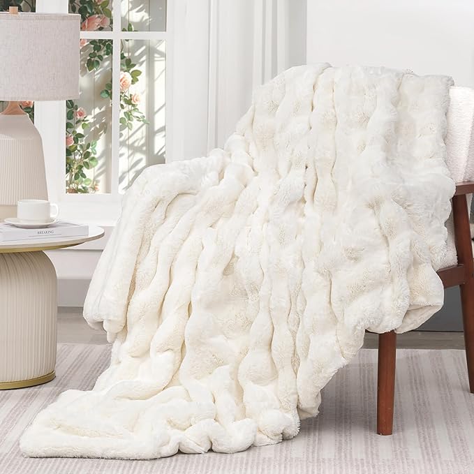 Touchat Ultra Soft Luxury Fluffy Ridgeline Faux Fur Throw Blanket, Thick Warm Fuzzy Blankets for Winter, Cozy Plush Reversible Blanket for Couch, Bed, Sofa，Beige Cream White, 90x90 Inches