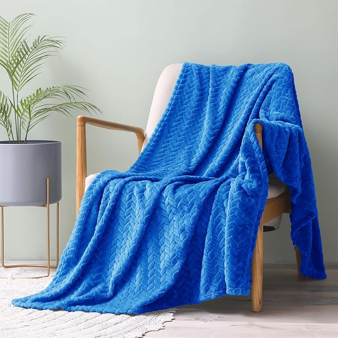 Exclusivo Mezcla Fleece Throw Blanket for Couch and Bed, 50x70 Inches Soft Cozy Jacquard Flannel Blankets, Lightweight Fuzzy Plush Warm Throws for Women, Cobalt Blue