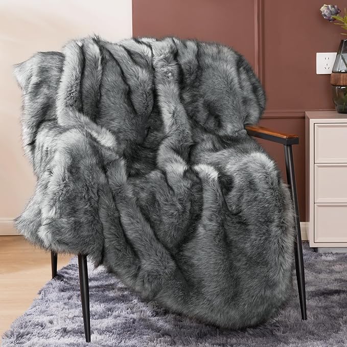 Touchat Luxury 1000GSM Faux Fur Throw Blanket, Super Thick Warm Cozy Heavy Blankets for Couch Bed Sofa, Plush Fuzzy Elegant Winter Reversible Mink Blanket for Living Room Bedroom 60‘’x80‘’, GreyBlack