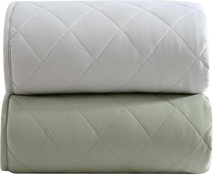 Eddie Bauer - King Size Blanket, Soft & Reversible Plush Bed Blanket, Brushed for Extra Softness with a Plush Smooth Texture, Throw Blanket for Couch or Bed (Classic Solid Green)