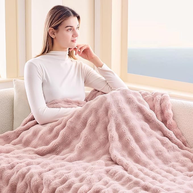NEWCOSPLAY Twin Blanket for Couch Pink Super Soft Flannel Fleece 3D Bubble Lightweight Bed Blanket All Season Use (Pink, Twin(60"x80"))